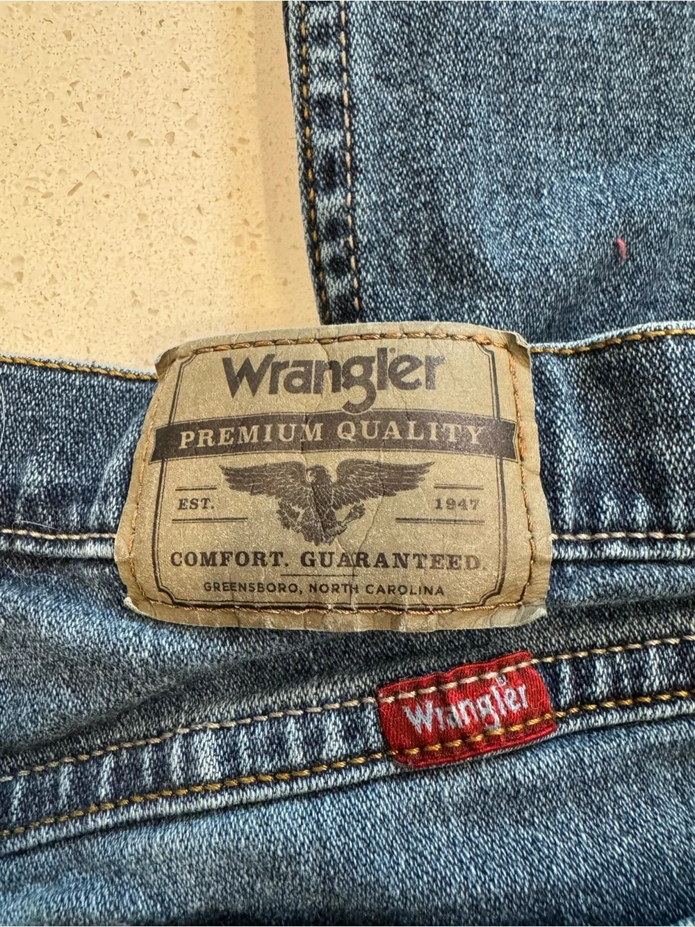Wrangler Slim Straight Stretch Denim Jeans Women’s 8-10 / Mens 30x32